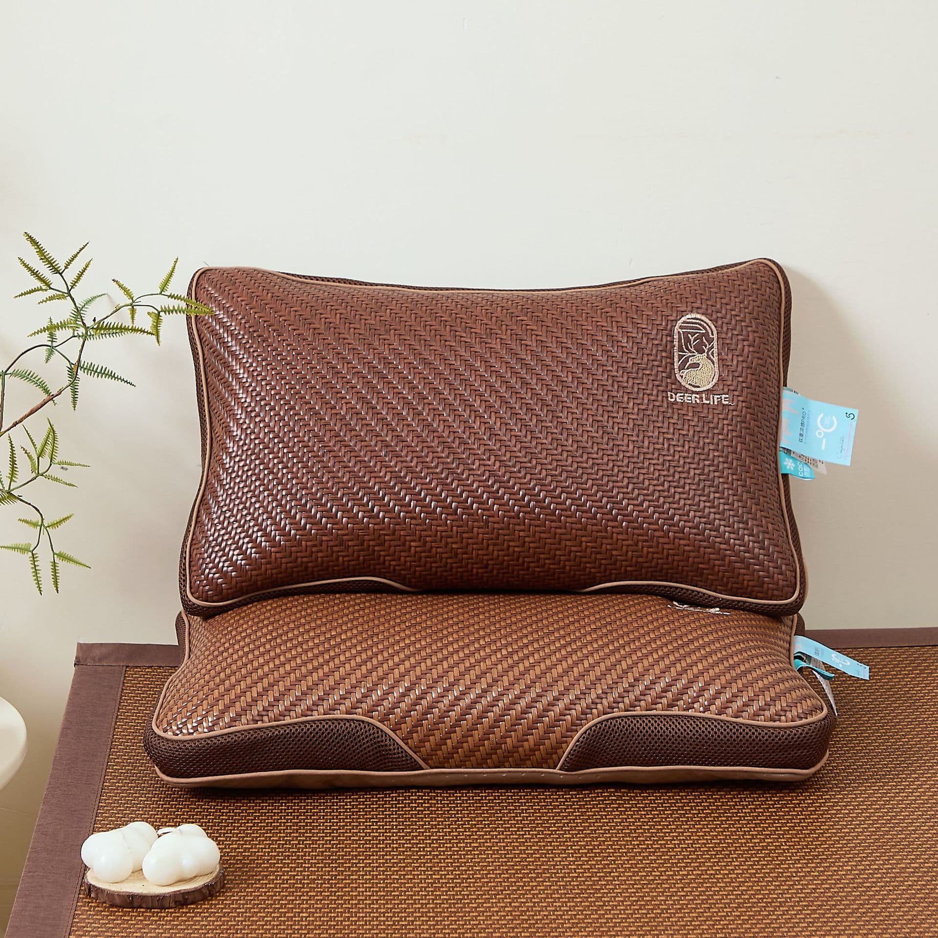 Summer pillows, PE rattan mats, summer cooling pillows, tea pillow cores, king rattan cooling pillows, wild mountain rattan woven 3D cooling mats, pillows.