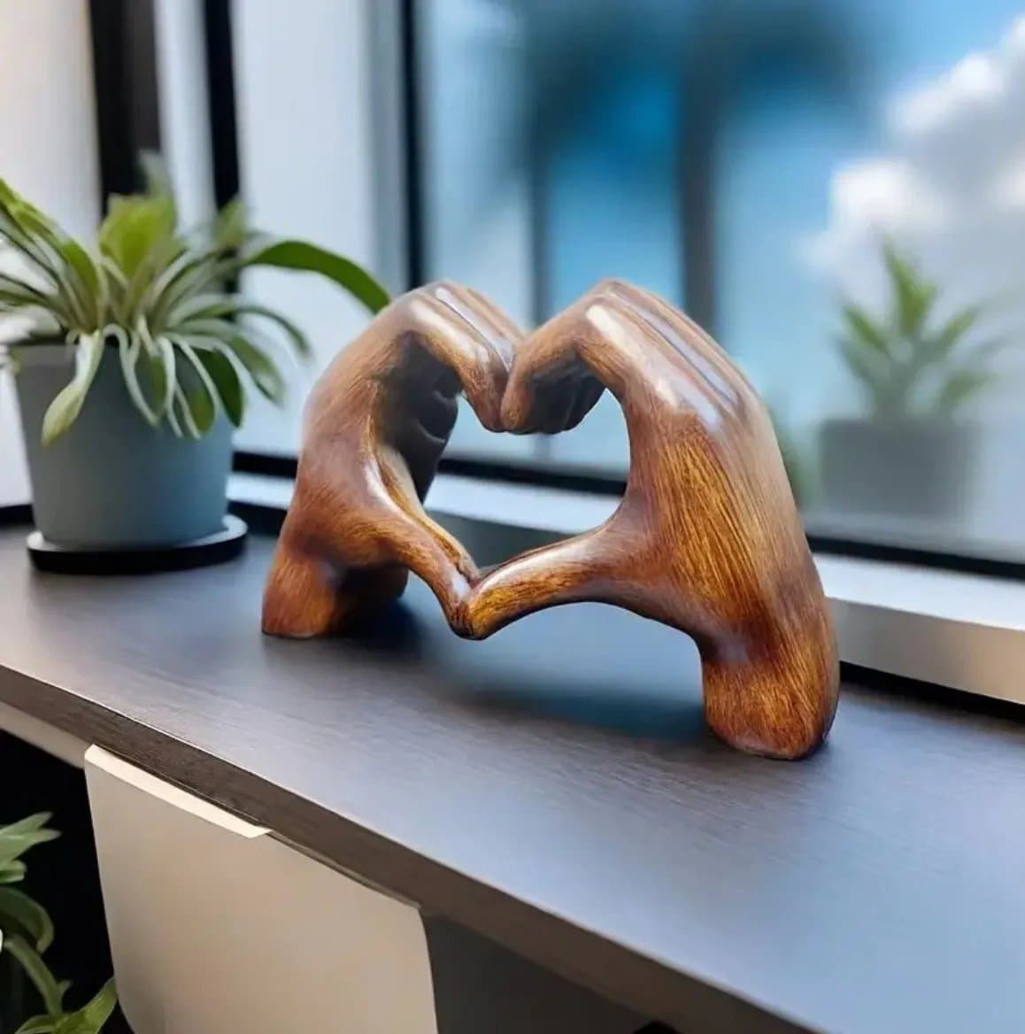 Cross-Border Hot Sell Creative Mother's Day Heart-shaped Resin Statue Gift Home Living Room Desktop Light Luxury Decor