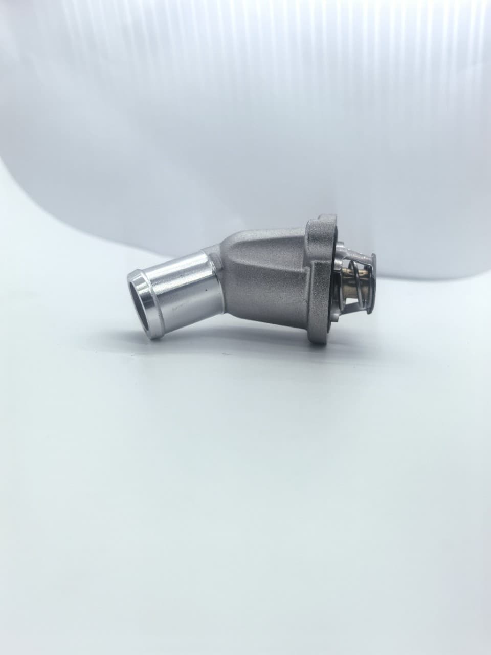 9046588 Compatible with Chevrolet 2010 New Sail, Buick Excelle 1.5, Aveo, Buick Sail Thermostat Assembly