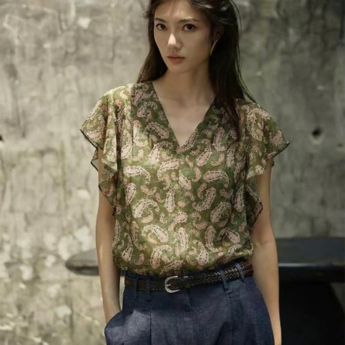 V-neck fashionable floral short-sleeved chiffon shirt for women in summer, versatile temperament, age-reducing comfortable top, trendy picture color, other