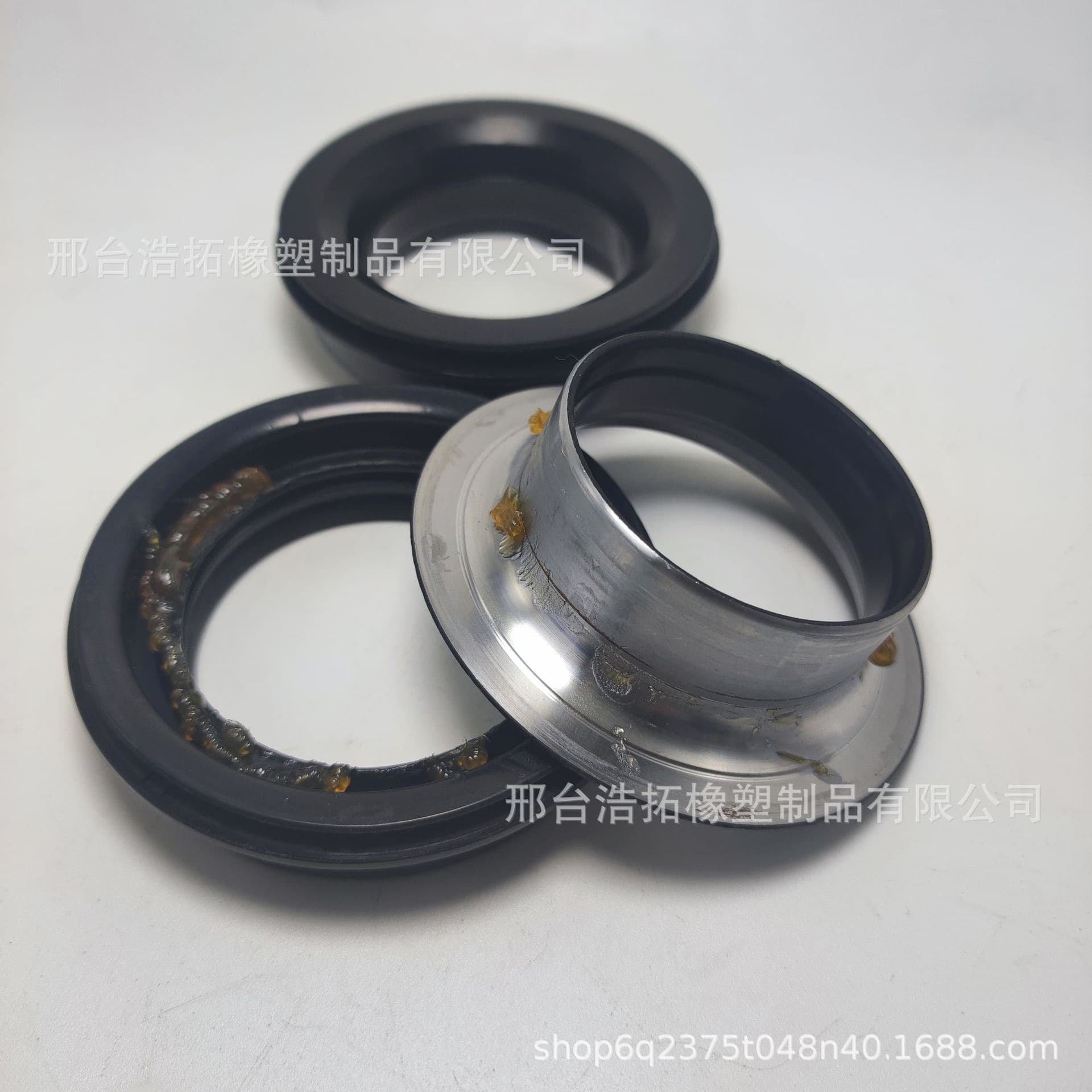 TC422-13370 is suitable for Kubota harvester BQ4504G combined mud and water resistant oil seal 46*70*13/23