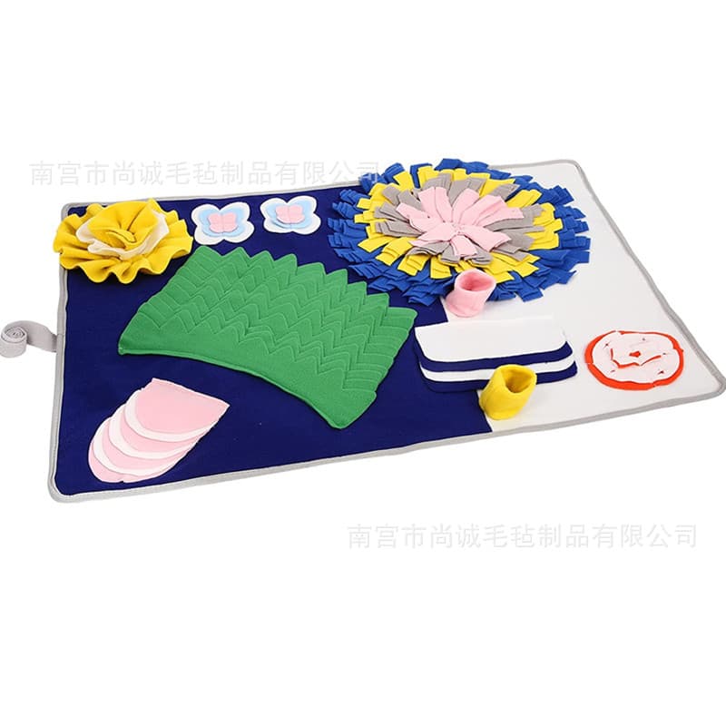 Creative Dog Toy Training Hide Treat Snuffle Mat Cat Dog Sniffing Toy for Finding Food Enrichment Mat
