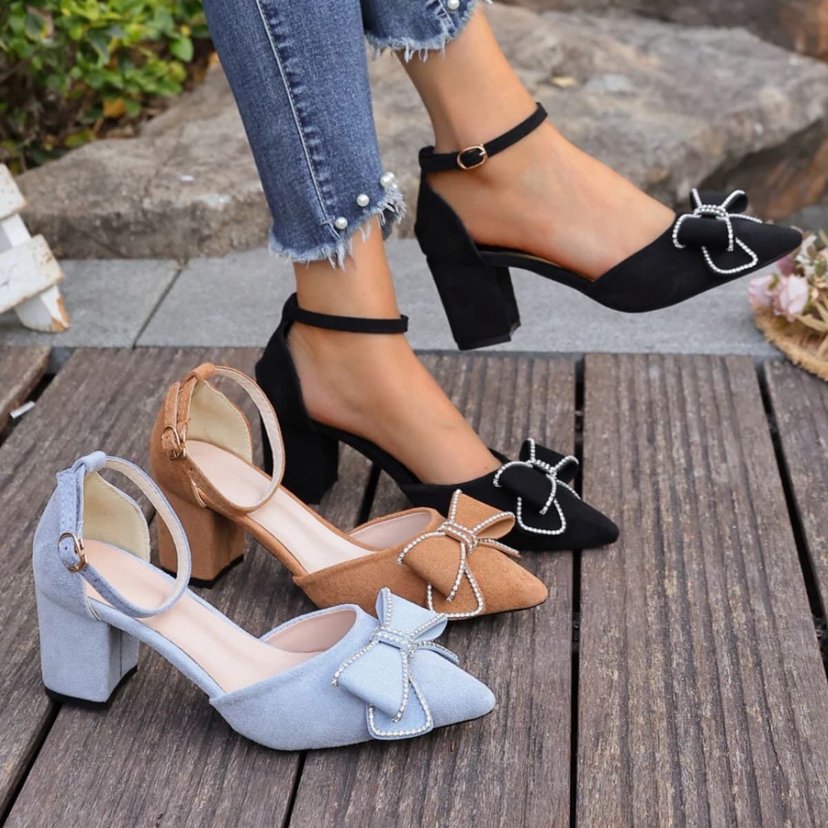 Cross-border Large Size Hollow Sandals Women 2026 Summer New Fashion Bow Pointed Toe Chunky Heel One-strap Buckle Sandals