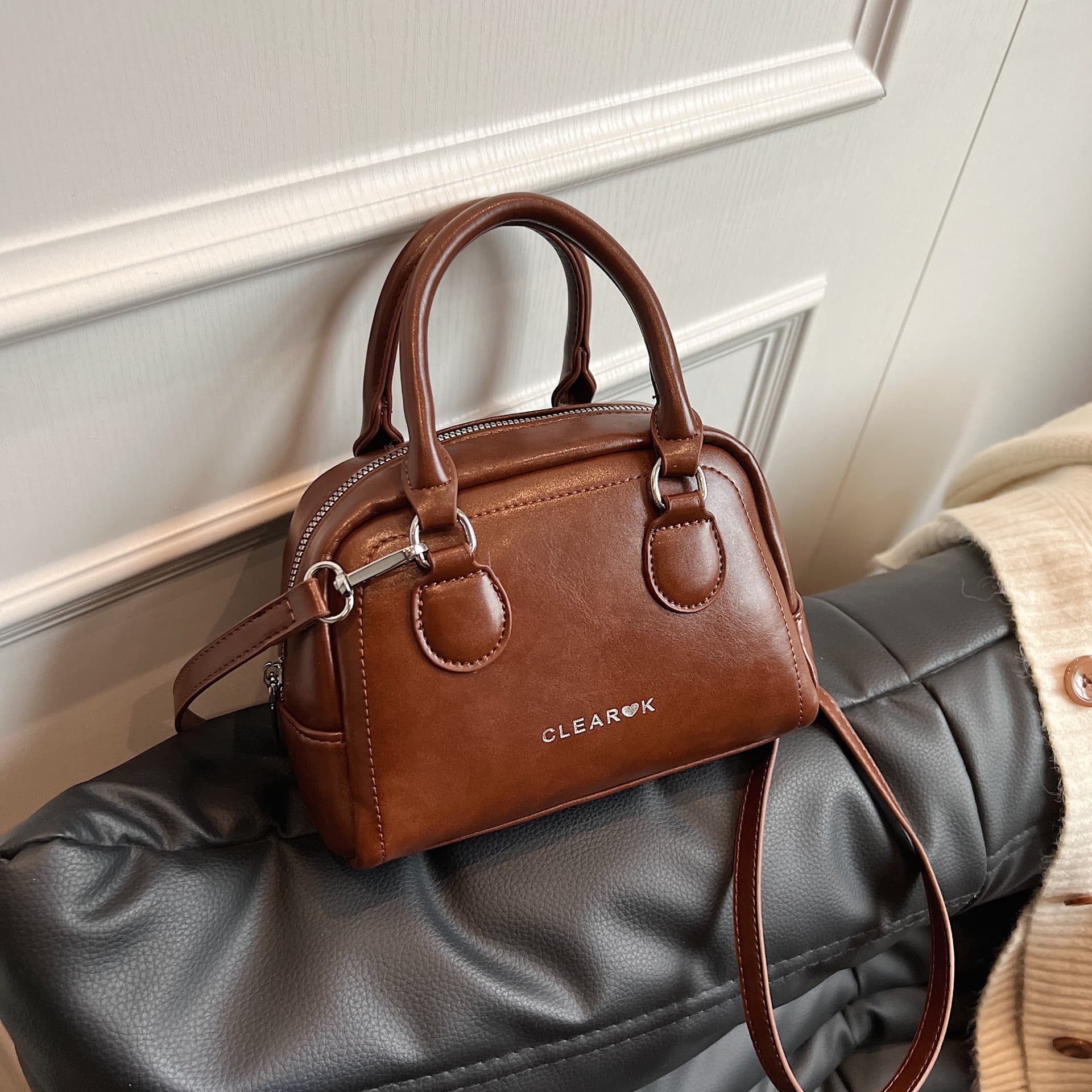 2024 Autumn Winter New Daily All-Match Large Capacity Korean Style Cute Crossbody Shoulder Bag Trendy Street Small Square Bag