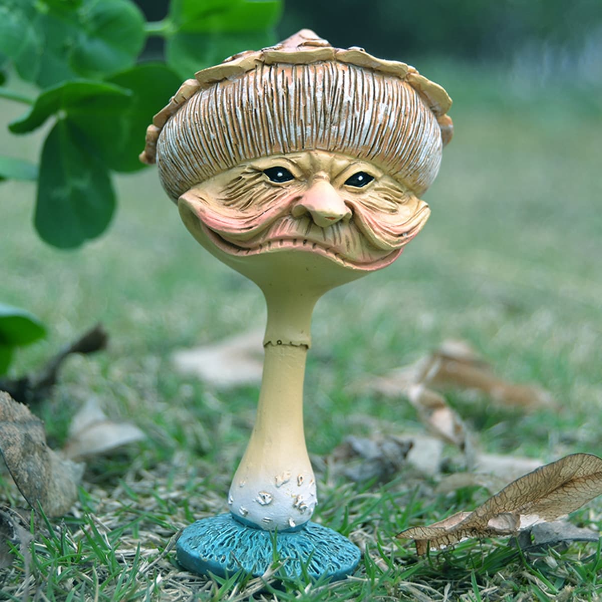 Halloween Mushroom Face Figurine Creative Garden Decoration Outdoor Courtyard Craft Cute Elf Style Ornament
