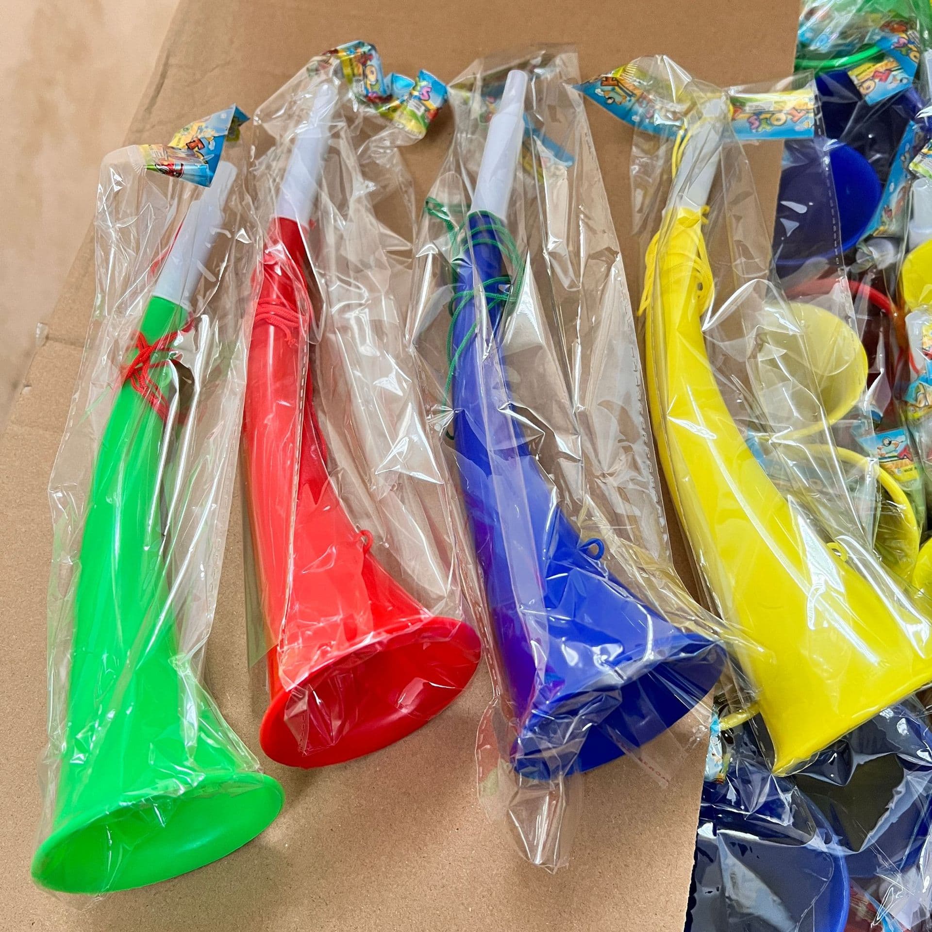 Manufacturer in Stock, Supply Football Match Cheering Fan Horns, Plastic Horn Toys Wholesale