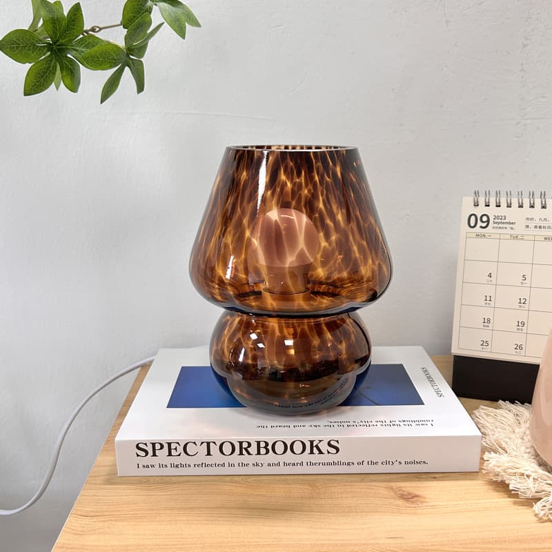 Cross-border American Vintage Decorative Table Lamp, Speckled Glass Mushroom Lamp, USB Bedside Ambient Light, Dimmable USB Desk Lamp