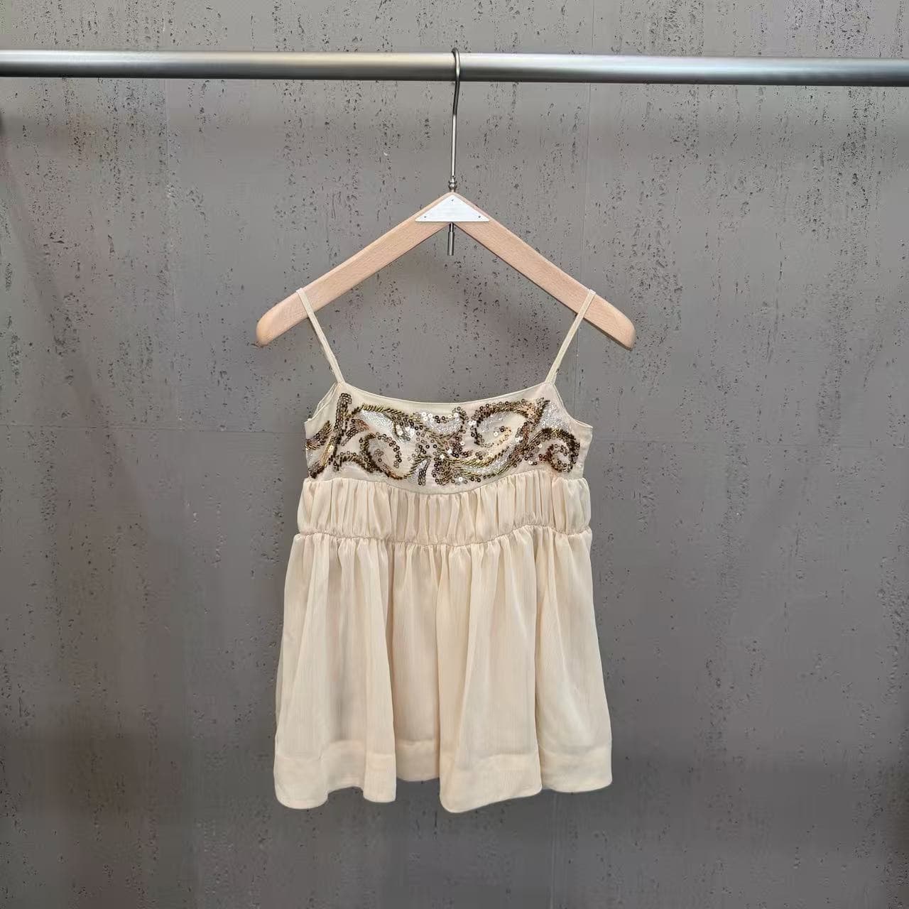 2026 spring and summer cross-border ins style French reminder sequin heavy industry pattern suspender for age reduction and gentle style