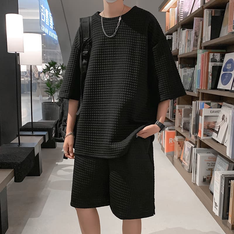 Waffle sports set for men, paired with a stylish short-sleeve T-shirt, trendy brand ins summer blockbuster