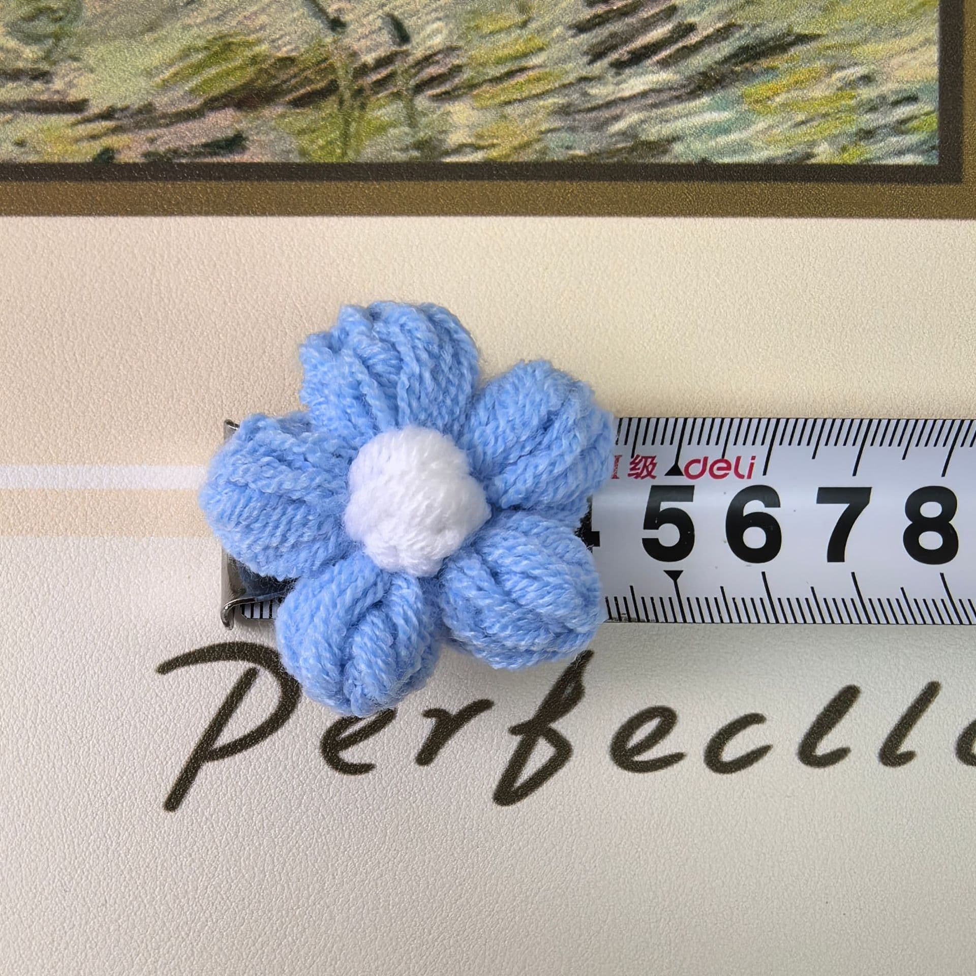 Cute Hyuna style puff flower DIY hand-knitted wool flower knitted flower simulated flower 4-column version puff