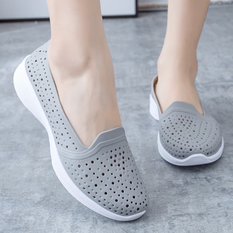 2026 Summer Sandals Women's Jelly Shoes Wedge Beach Shoes Breathable Nurse Shoes Clog Thick Sole