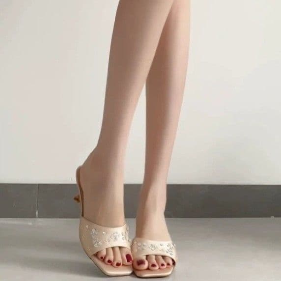 2026 High Heels Trendy Sandals Celebrity New Women's Slippers Stiletto Heels Rhinestone Square Toe Champagne