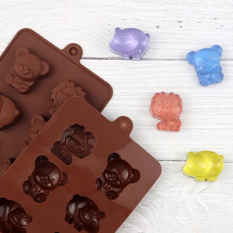 Xingka In-Stock Wholesale Cake Silicone Mold 8-Piece Bear, Hippo, Lion Silicone Chocolate Mold Aromatherapy Mold