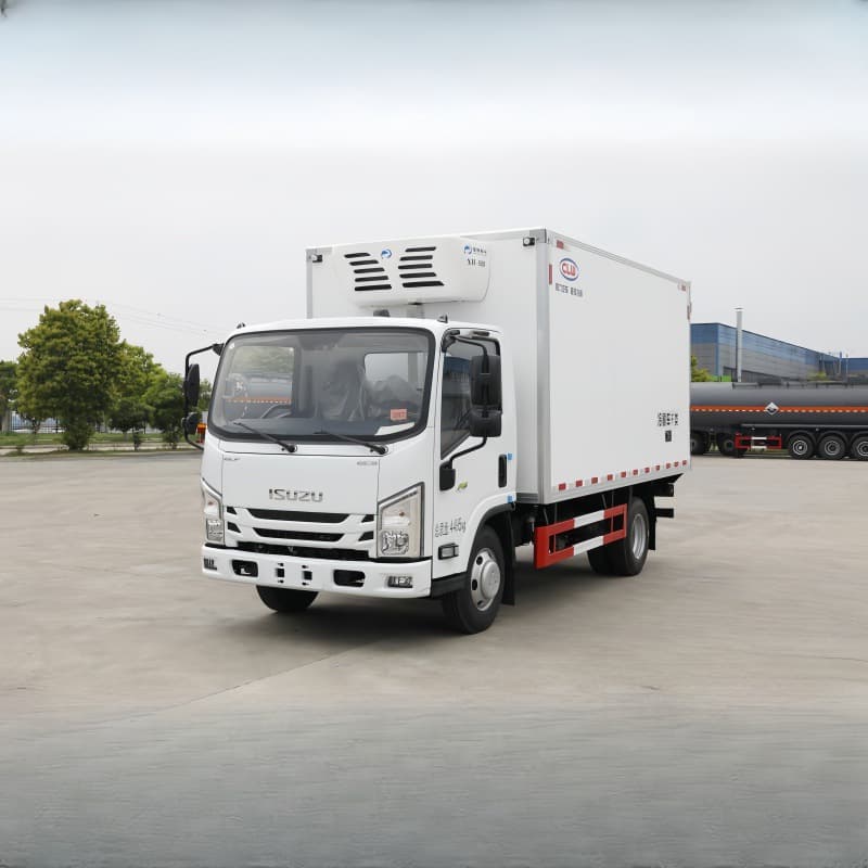 New Jiangxi Isuzu EC5 Refrigerated Truck 4.2m Insulated Cargo Box Blue Plate Jiangling Freezer Truck Cold Chain Truck