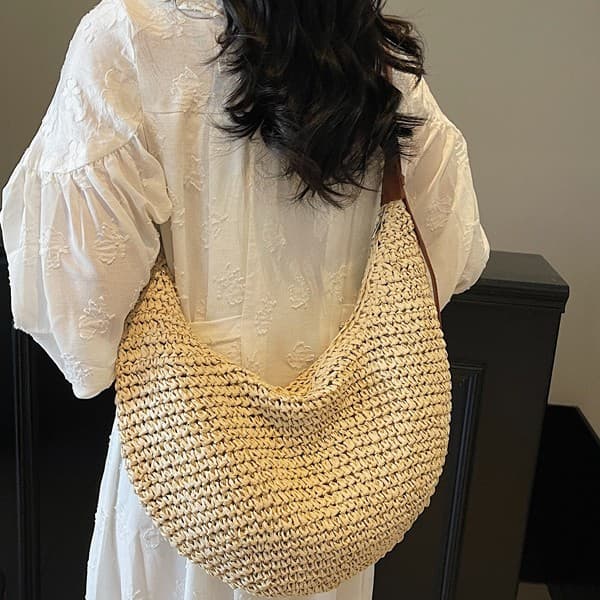 Large Capacity Woven Straw Crossbody Bag 2025 New Style Factory Wholesale Casual Knitted Vacation Bag Women's Shoulder Bag