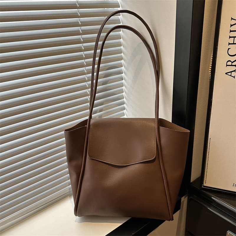 European and American 2026 new fashion soft-sided simple tote bag retro large-capacity one-shoulder portable commuting large bag for women