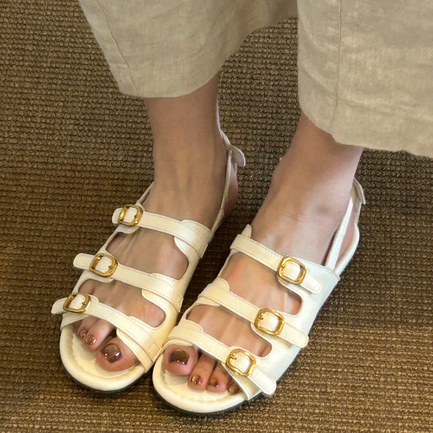Sandals for women 2026 new summer, great-looking, super hot, fashionable, open-toed, one-strap Roman shoes