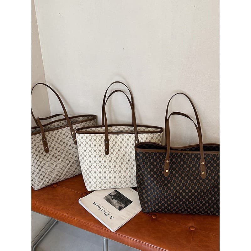 Work Commuter Vintage Large Capacity Bag Women's New Letter Printed Tote Bag 2024 Spring Fashion Underarm Bag