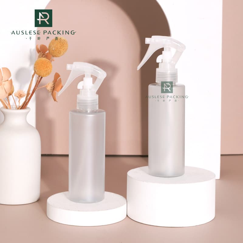 Spot Pet Upright Flat Shoulder Small Spray Bottle 150ml Small Mouse Head Spray Bottle Containing PCR Transparent Frosted Sub-Bottle