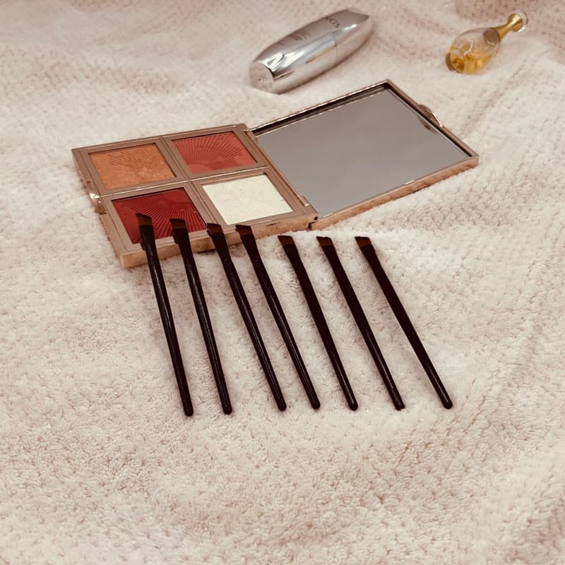 Factory direct sale 10cm angled eyebrow brush, black high-end eye brush, blending eyeshadow brush, makeup tool