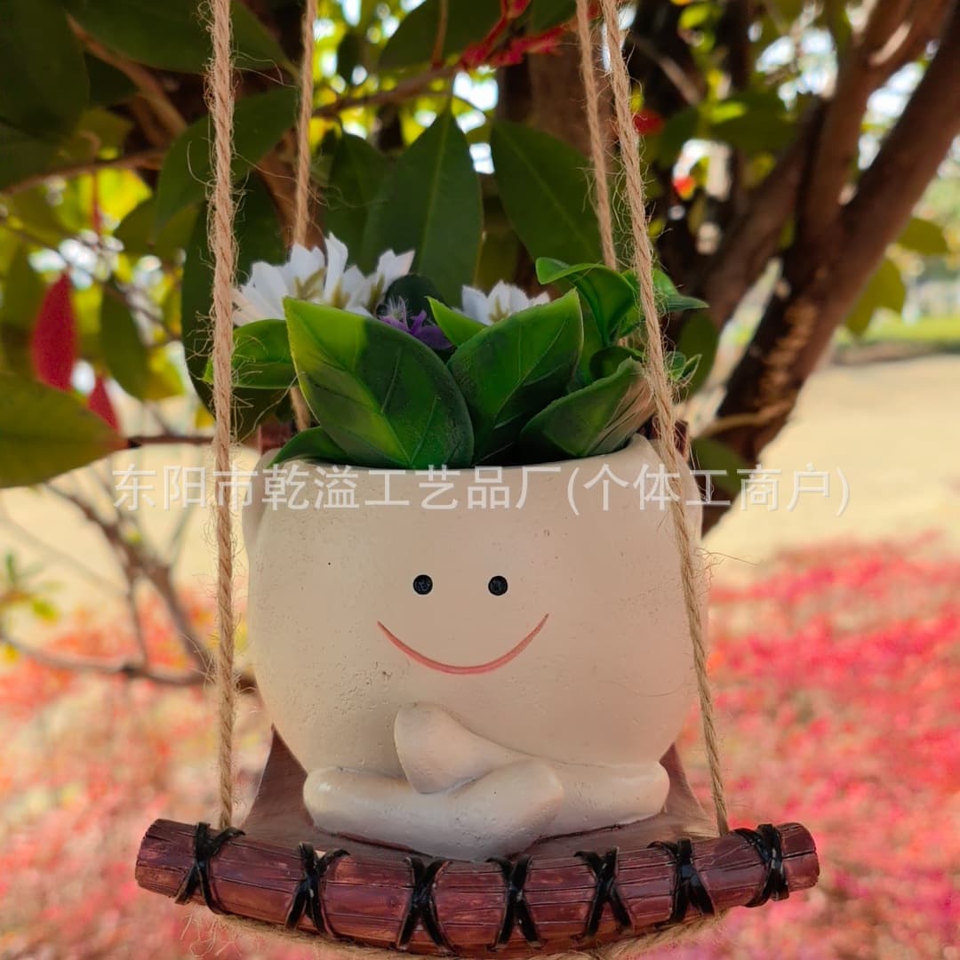 Cross-border Cute Hanging Planter for Garden Courtyard Landscape Decoration Small Succulent Hanging Planter Resin Craft