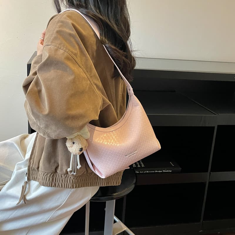 New Fashion Shoulder Bag Cloud Versatile Chain Bag Pleated Bag Women's Korean Style Crossbody Bag Fashion Niche Wholesale