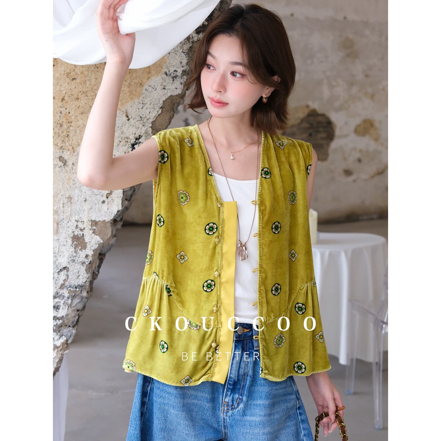 Rongtai new Chinese style sleeveless multi-color printed silk velvet top for women with pleated hem design mulberry silk top