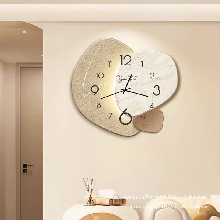 Clocks and Wall Clocks for Living Room Light Luxury Fashion Niche Modern Decorative Clocks for Wall Wall Quartz Internet Celebrity Wall Clocks for Restaurants and Home
