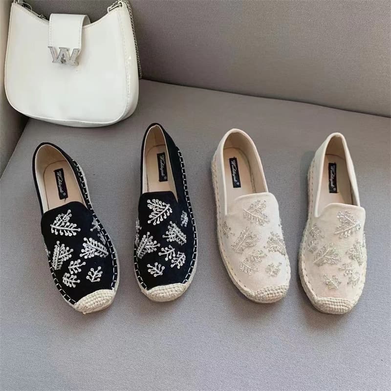 Xiaoxiang Style Loafers for Women 2023 Spring New Arrival Versatile Flat Slip-On Casual Shoes Comfortable Leisure Shoes