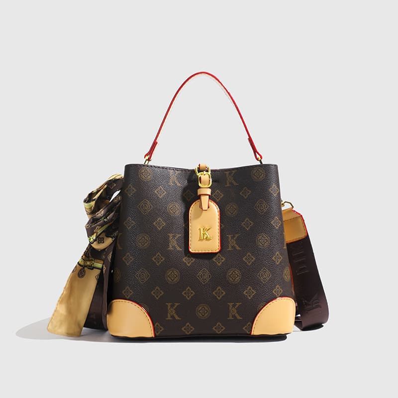 Fashionable Large Capacity Bucket Handbag Commuter Vegetable Basket Women's Bag Stylish Floral Print Shoulder Bag Urban Minimalist Style PVC Material
