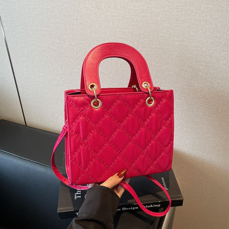 High-end texture diamond handheld small bag women's bag 2026 new fashionable Princess Diana bag versatile single shoulder crossbody bag
