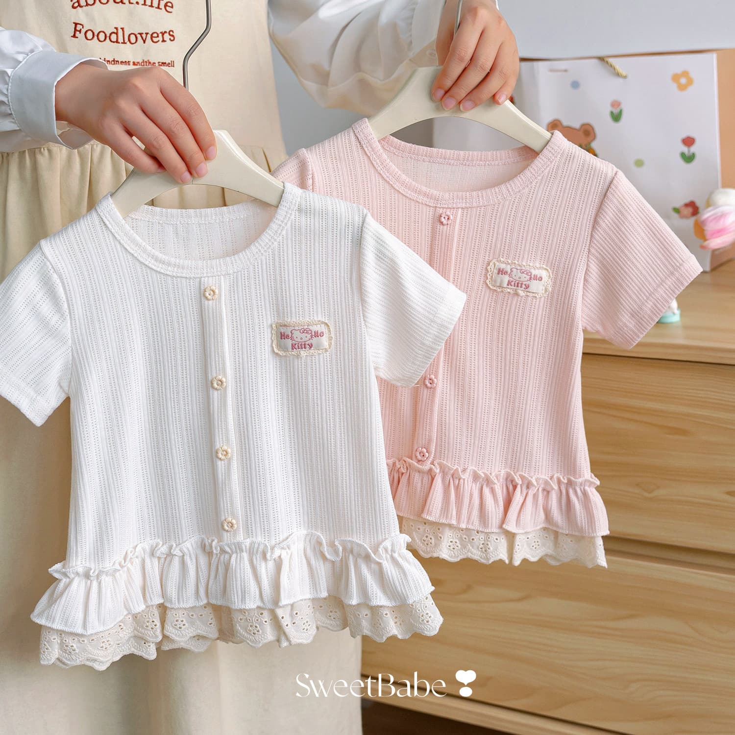Girls summer Korean short-sleeved T-shirts fashionable lace tops 2026 summer new clothes trend