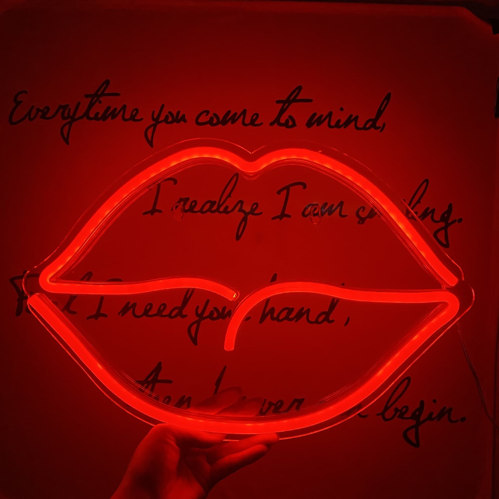LED neon light Amazon new style lips neon back panel glowing Valentine's Day confession decorative background wall