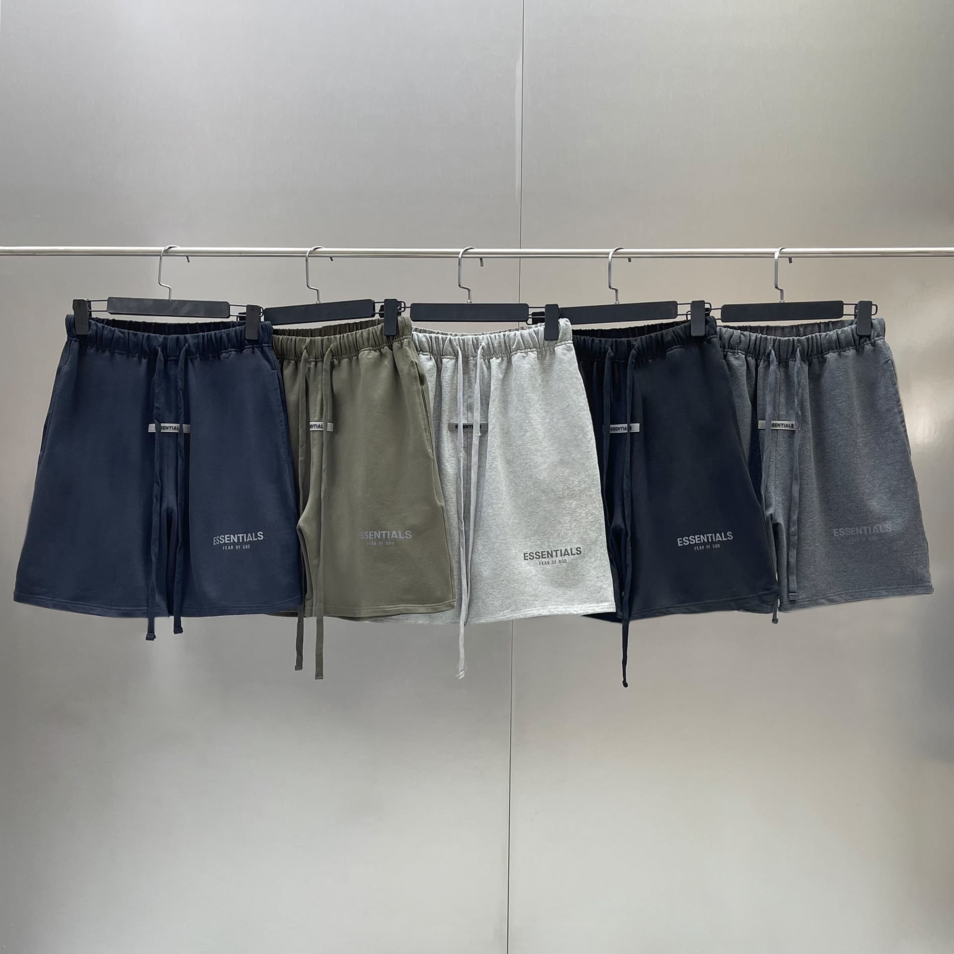 American High Street Terry Cloth Streetwear FOG Replica ESS Loose Sports Casual Bermuda Shorts Unisex Couple Versatile Shorts