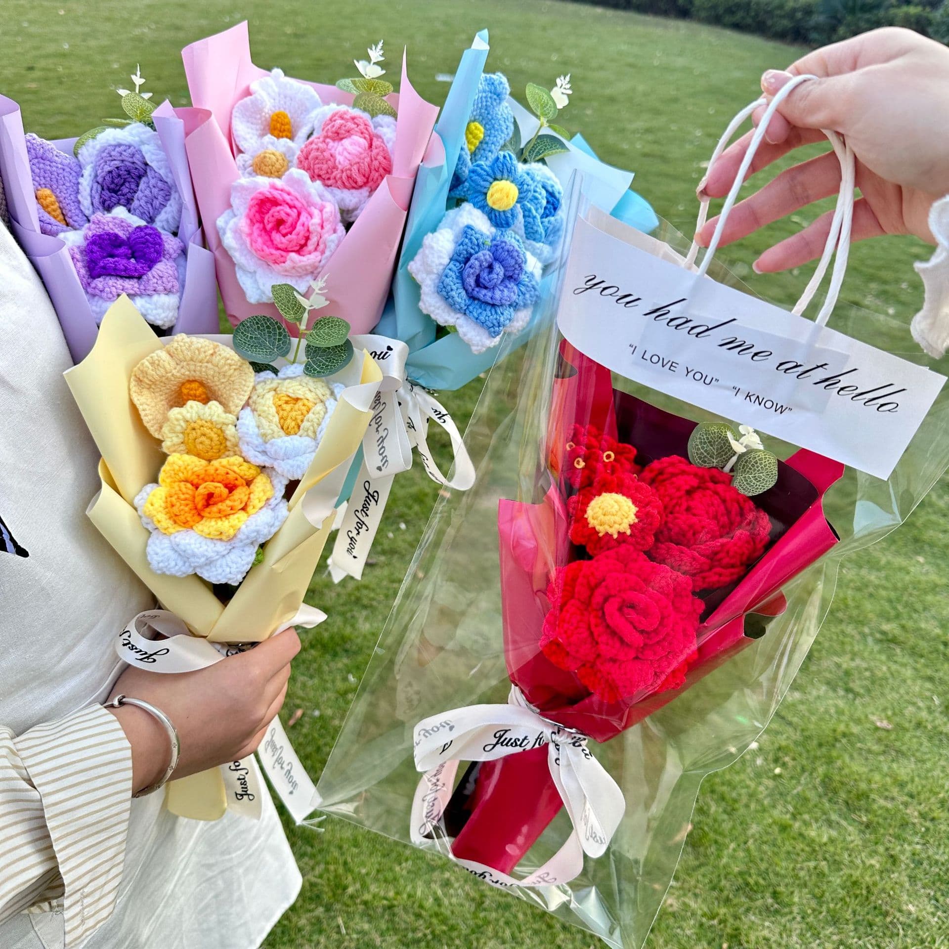 Handmade Knitted Rose and Sunflower Bouquet, Valentine's Day Gift for Girlfriend, Birthday Gift for Best Friend