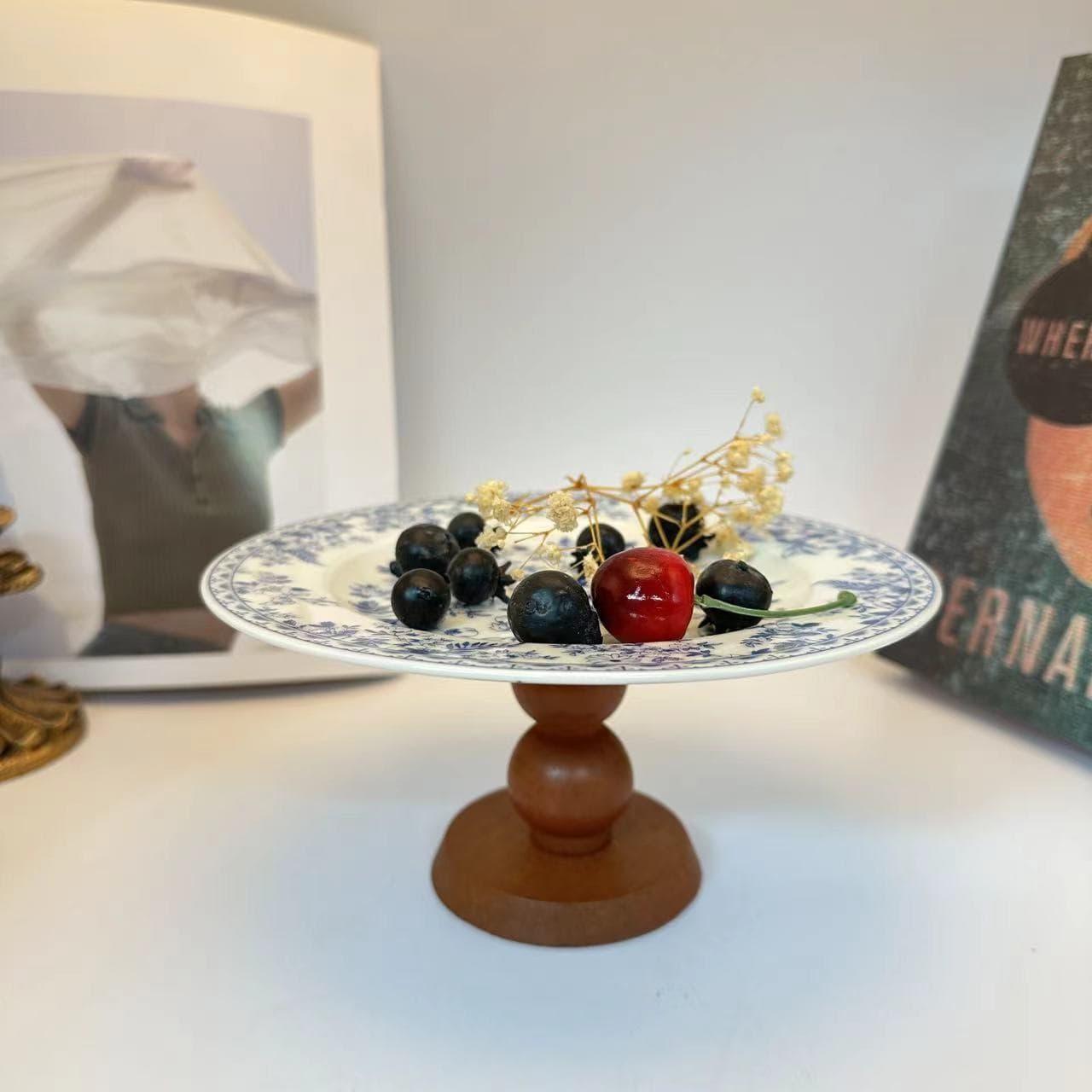 French retro blue and white ceramic wooden high-foot tray aromatherapy refreshment fruit storage tray home high-end ornaments