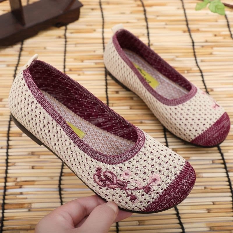 New Lightweight Flat Women's Shoes Soft Sole Ethnic Embroidery Slip-On Beijing Cloth Shoes Breathable