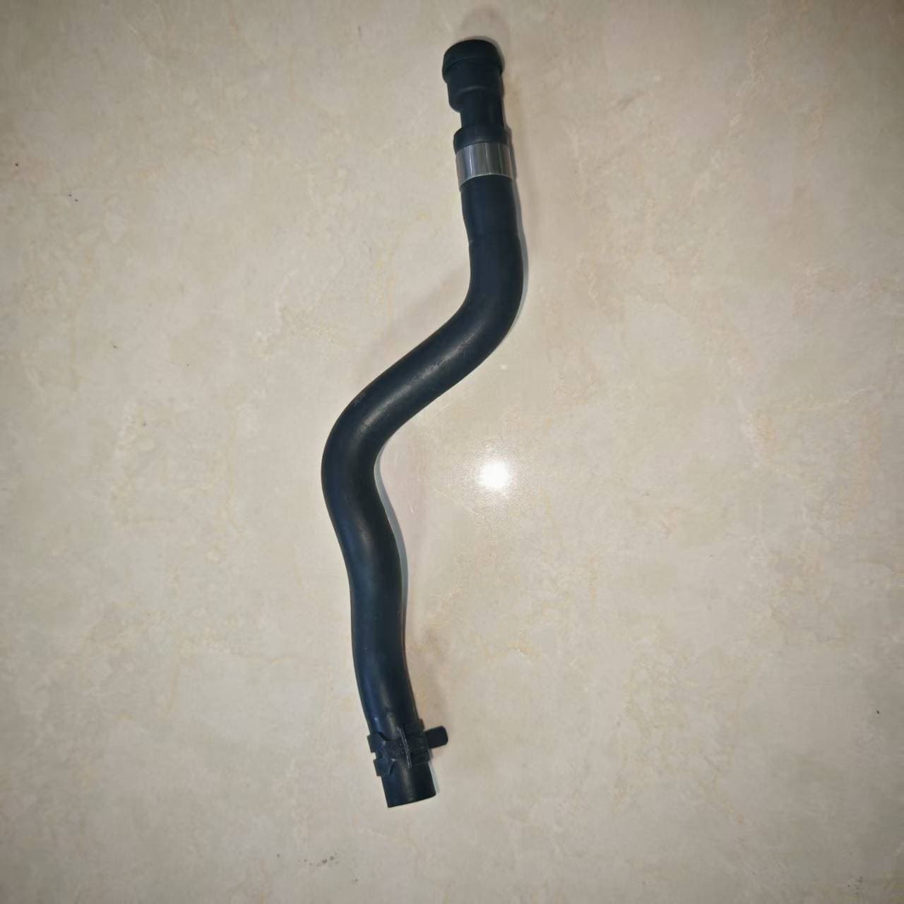 213 501 3102 coolant hose for Mercedes-Benz