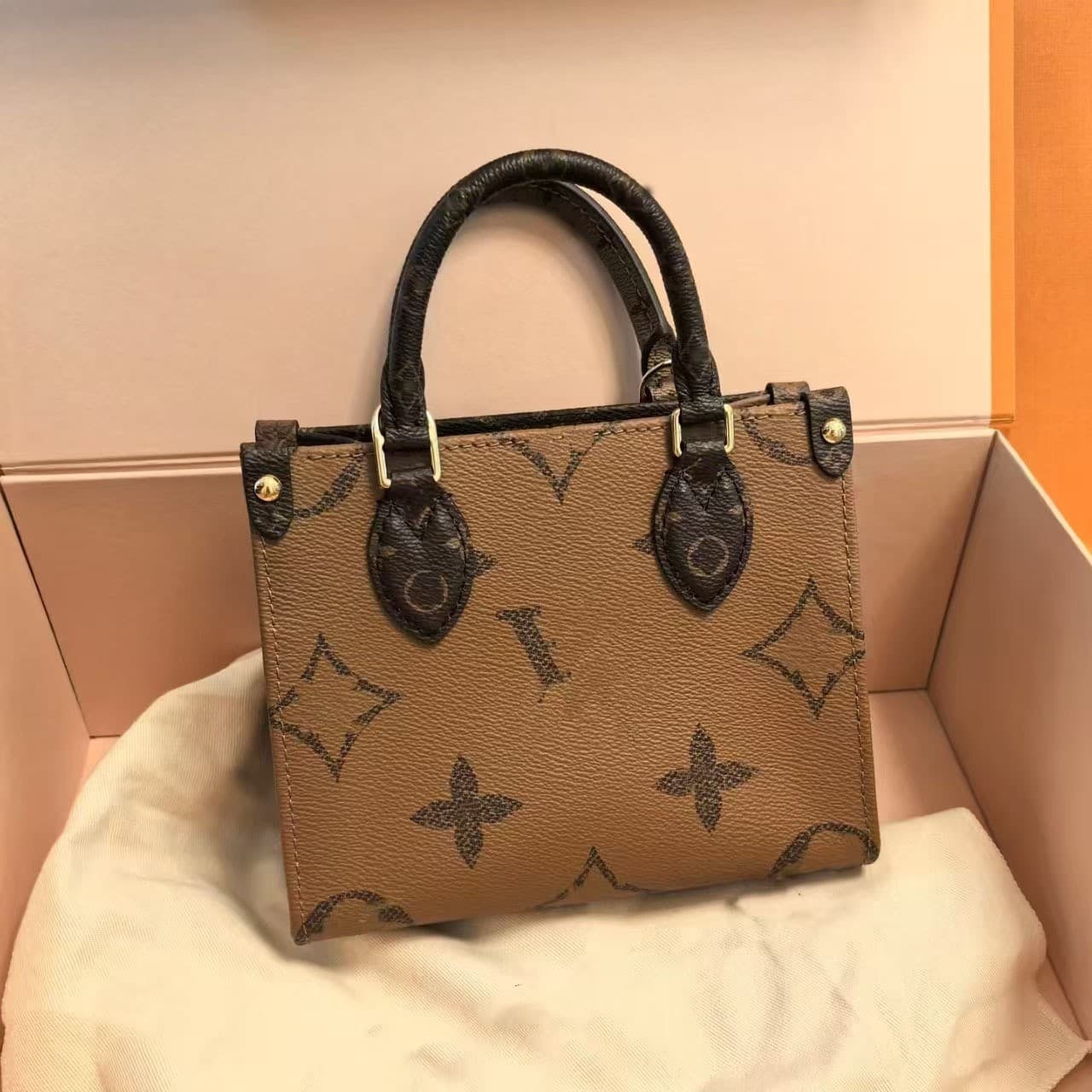 New Trendy Genuine Leather Women's Shoulder Bag Fashion Versatile Crossbody Bag Multi-functional Large Capacity Baguette Bag Monogram Series