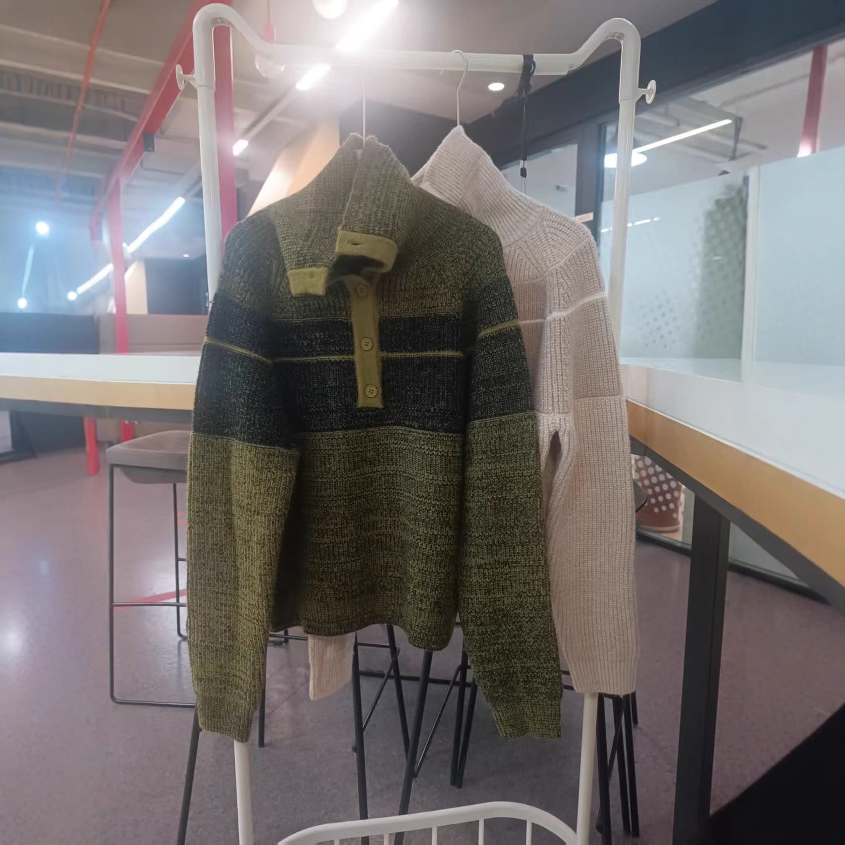 Small batch custom, women's wear processing OEM, sweater knitwear custom from images, OEM source factory.