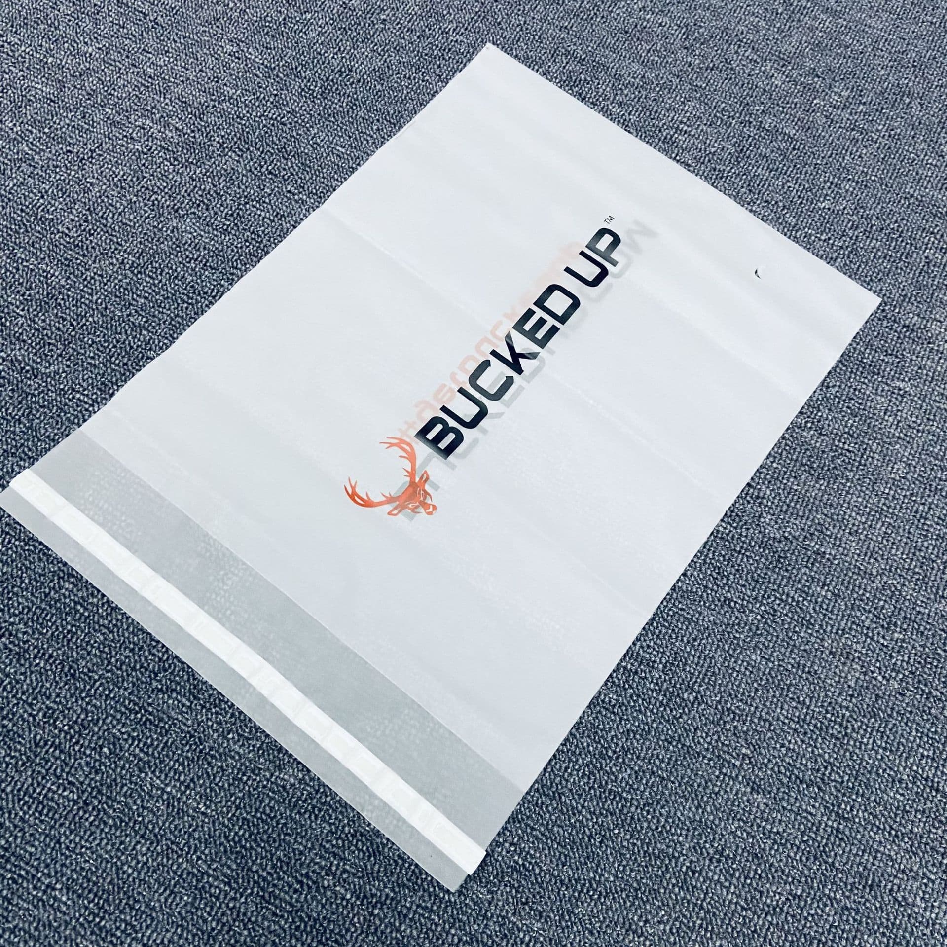 pe transparent self-adhesive bag custom po strip ziplock bag home mop department store packaging bag custom frosted clothing bag