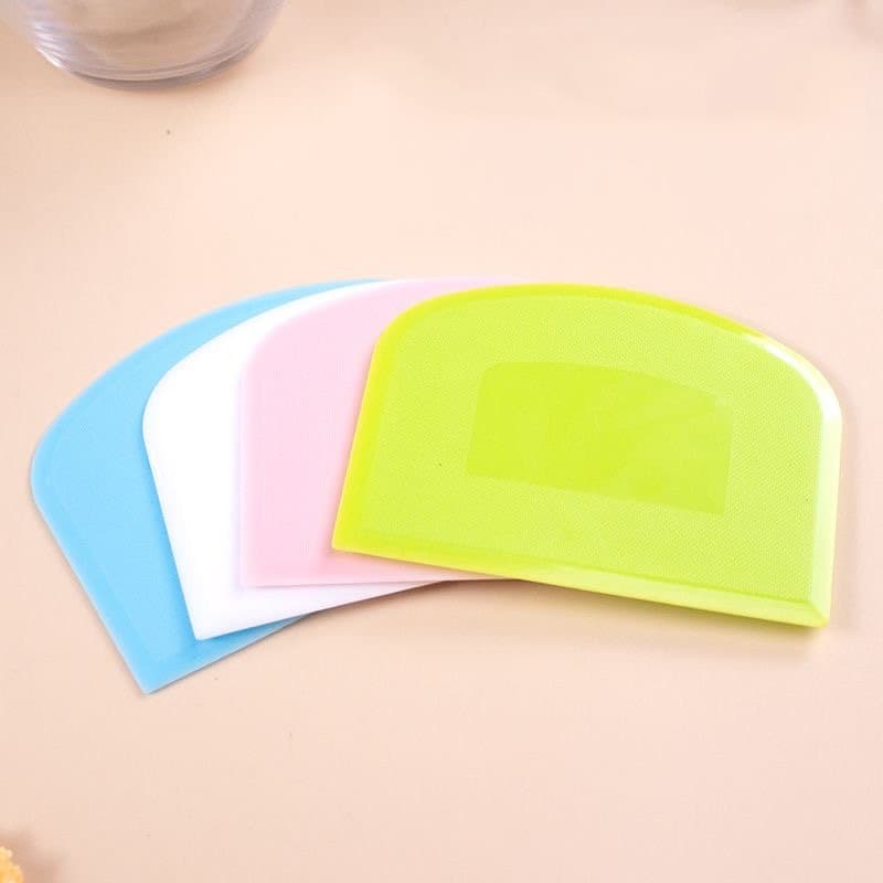PE Scraper Dough Cutter for Rice Noodle Rolls, Cake, Steamed Buns, Pancakes, Jelly, Cream Spatula Plastic Scraper Knife for Home Baking