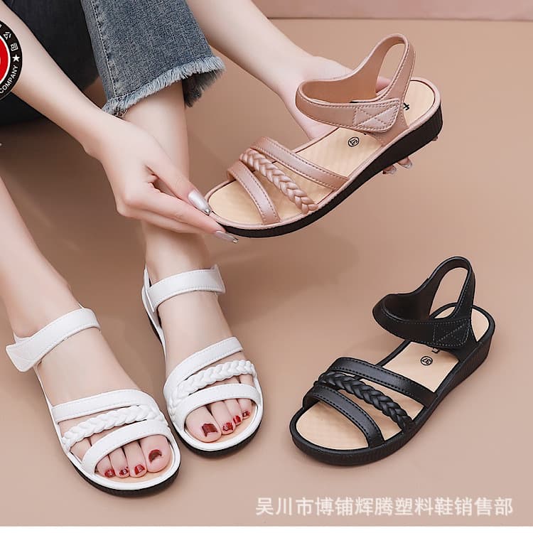 2024 Summer New Women's Sandals Middle-aged Mother Slippers One-piece Women's Shoes Versatile Stall Shoes