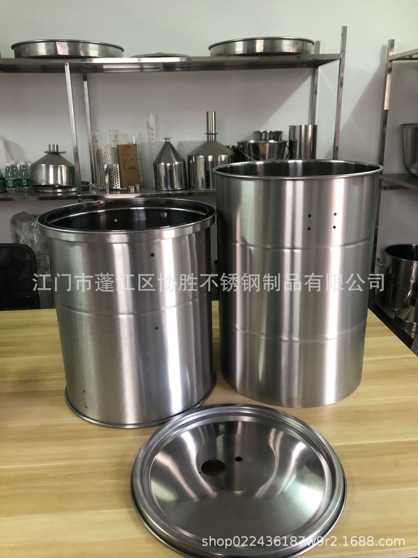 Produces various specifications of vacuum buckets, various mechanical buckets, stainless steel vacuum buckets, industrial vacuum buckets