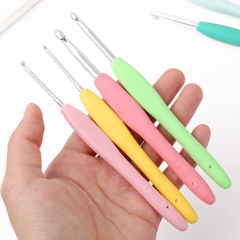 Candy Color Polished Single-Ended Crochet Hooks Handmade DIY Knitting Tool Set of 9 Hooks Amigurumi Crochet Soft Handle Crochet Hooks