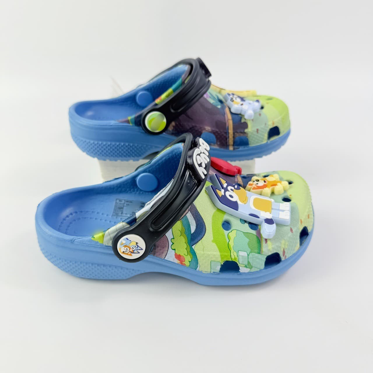 Crocs New Bluey Co-branded Parent-Child Beach Sandals, Anti-slip Breathable Clog Shoes 210557