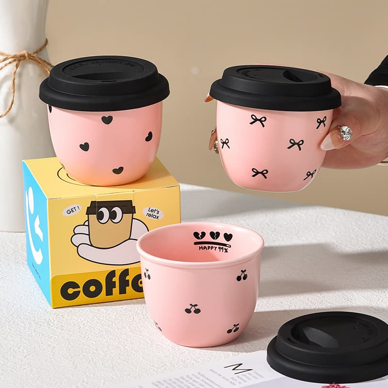 Coffee cup small capacity cold drink girl pink water cup ceramic hand cup with lid cute mini cup