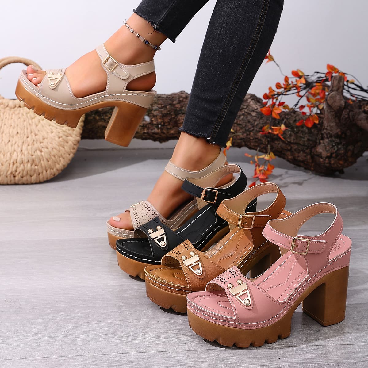 Amazon Large Size High Heel Sandals Women 2026 Summer New Chunky Heel Metal Roman Sandals Open Toe Buckle Sandals