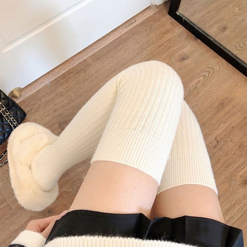 Autumn/Winter Warm Over-the-Knee Socks, Regular Thick Socks, Japanese Style Long Socks, Winter High-Top Non-Slip Solid Color Long Socks