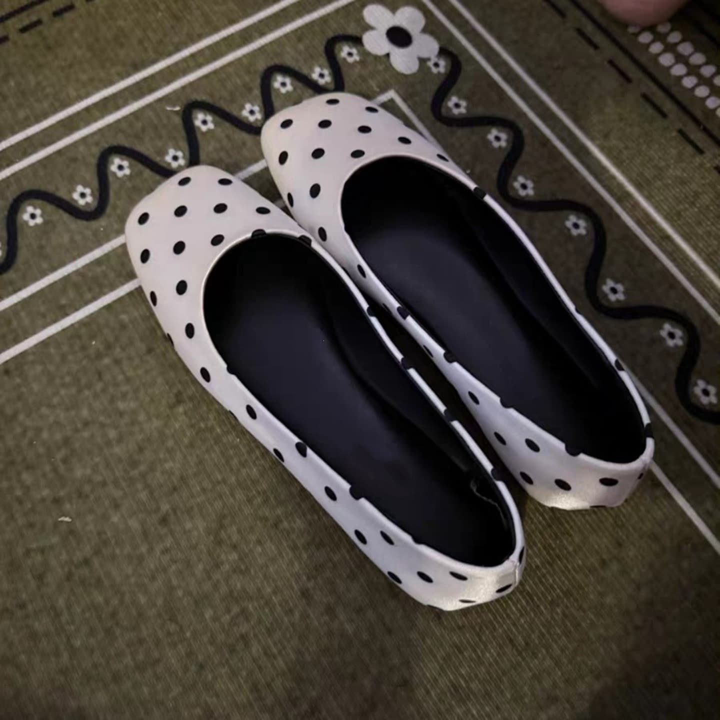 French Retro Black and White Polka Dot Square-Toe Shallow-Mouthed Single Shoes for Women, Casual, Comfortable, Simple and Versatile Ballet Flat Shoes for Women